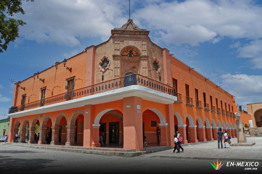Plaza Dolores Hidalgo