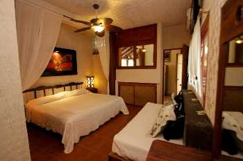 Hoteles en Ixtapa Zihuatanejo, Hotel Villas Las Azucenas